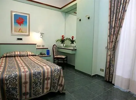 Le Petit Otel