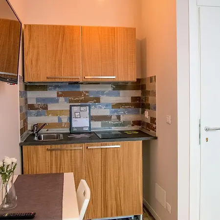 Apartment Yhome | Gulli's Palace