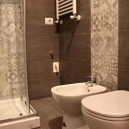 Yhome | Gulli's Palace Apartment *