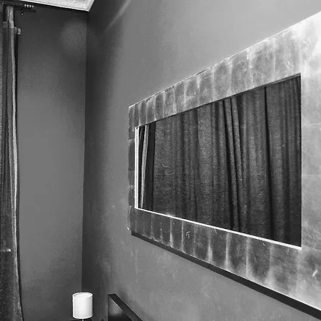Yhome | Stylish Chic Appartamento Torino