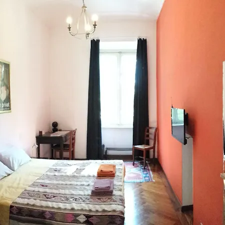 Al Porta Susa Bed & Breakfast 2*