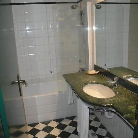 Due Mondi Hotel