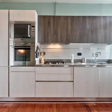 Apartment Cenisia & Porta Susa Roomy Flat *