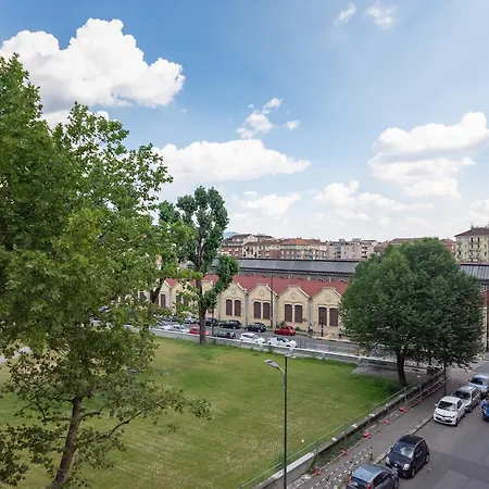 Cenisia & Porta Susa Roomy Flat Apartment *