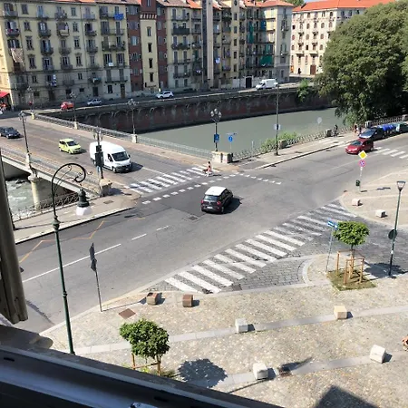 Un Piano Sotto Arturo Turin