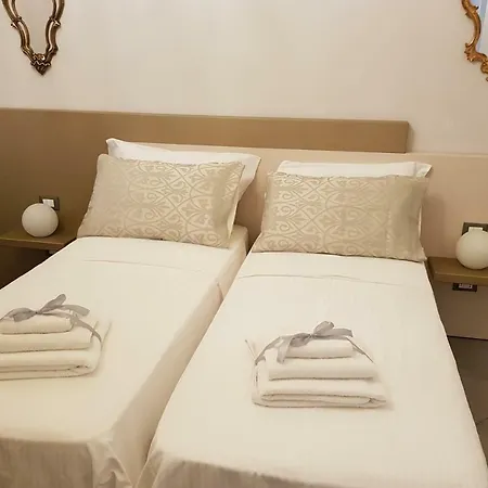Il Sogno Torino Guesthouse Oda ve Kahvaltı 2*