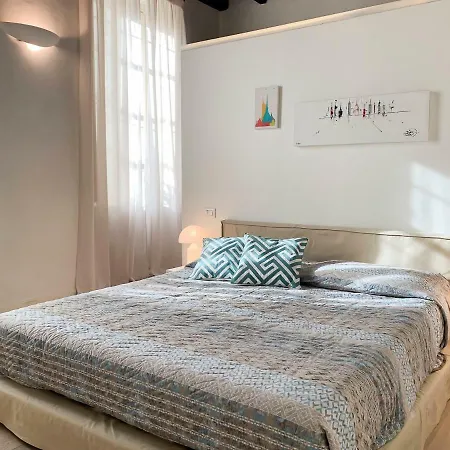 Luxrent Castello * Turin