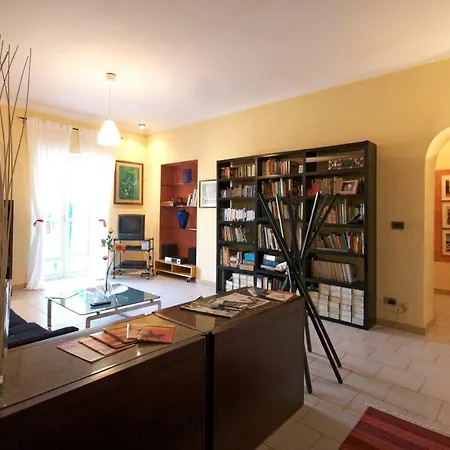 Casa Crema - Stazione Porta Susa - Centro Maison d'hôtes 2*