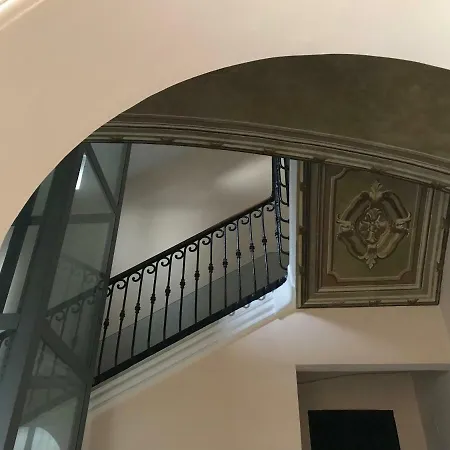 La Finestra Sul Cortile Di Via Gioberti Torino