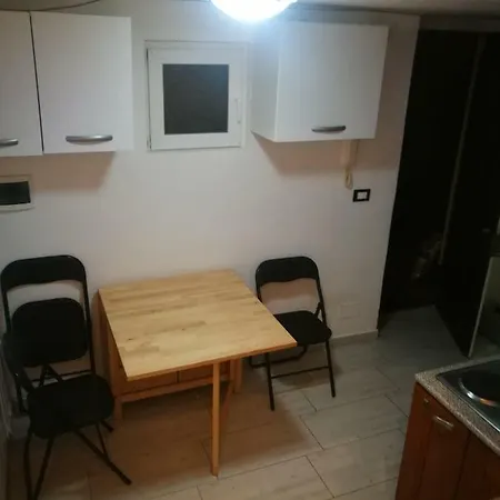 Mono Locale Apartment Turin