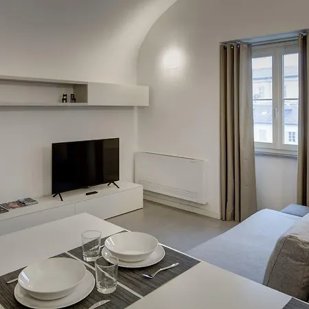 Quadrato Apartment