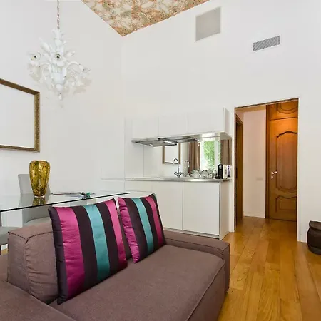 Apartment Boutique Elegantissima