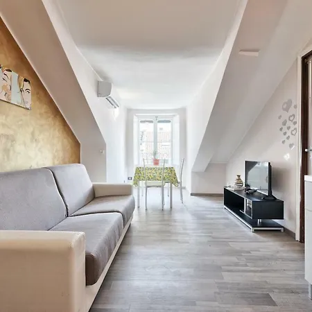 Apartment Mansarda Station Gioberti