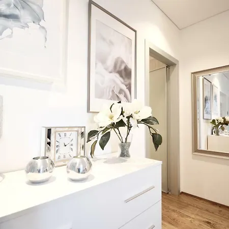 Apartment Exclusive Netflix City Center Wifi Aircond *