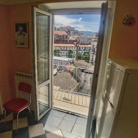 Luminoso A Due Passi Dal Centro Apartment *