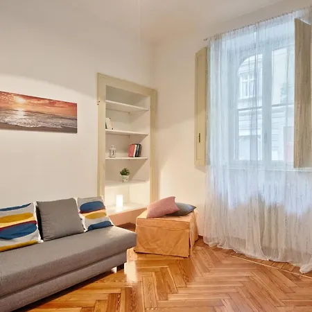 Lovely Flat Cit Appartamento *