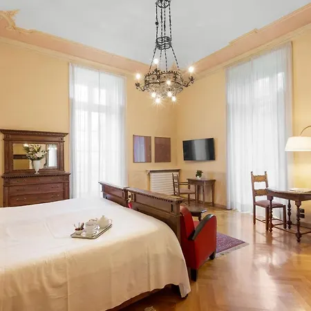 Roma E Rocca Cavour Hotel