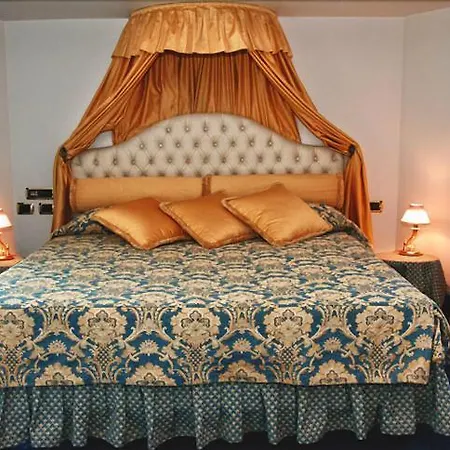 Savoia Hotel 3*