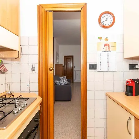 Cityview Balcony Flat Apartment *