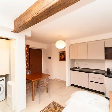Castello Central & Panoramic Studio Apartment *