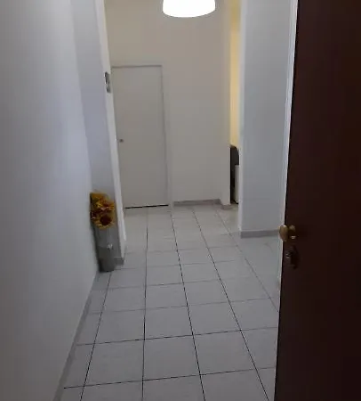 Appartement Bellissimo Alloggio Vicino Metro Bengasi,lino House *