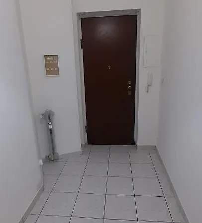 Appartement Bellissimo Alloggio Vicino Metro Bengasi,lino House