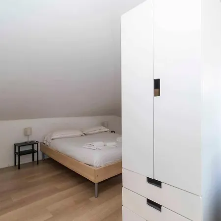 Bellardo Hillview Apartment *