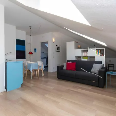 Bellardo Hillview Apartment