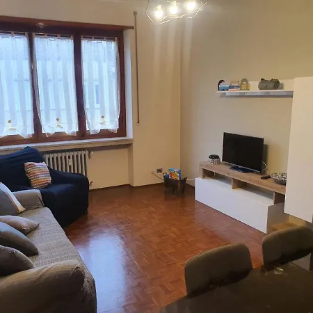 La Casa Dei Nonni - Ampio Trilocale Zona Lingotto Turín