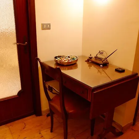 La Casa Dei Nonni - Ampio Trilocale Zona Lingotto Turín