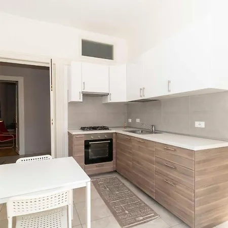 Santa Rita House With Parking Apartment Turin