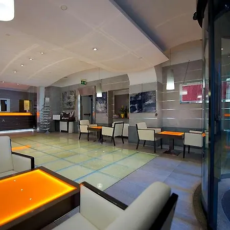 Western Crystal Palace Отель 4*