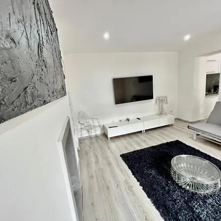 Appartamento Abstract House Design In Center Of Torino