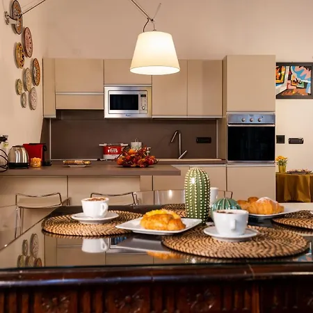 Porta Nuova-centroelegant Wifi&netflix Apartment *