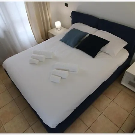 10 Min Metro Palavela Apartament *