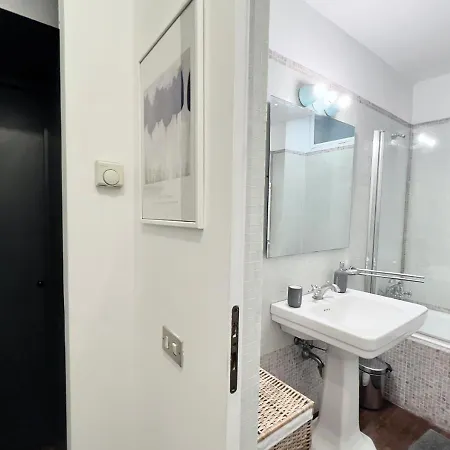 Comfort Zone-charming, Quiet, Historic Center * Torino