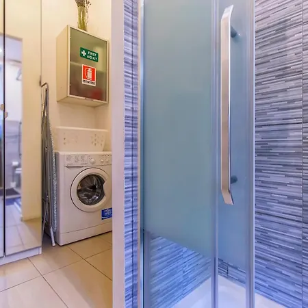 & Comfy Flat In The Beating Heart Of Apartment