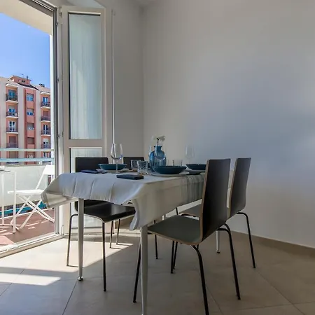 Apartment Bright & Lovely Flat M1 Carducci Molinette 250m