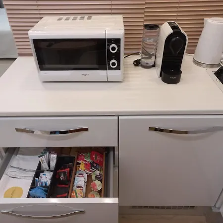 Apartment Metro Marche