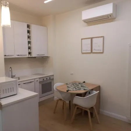 Apartment Metro Marche *