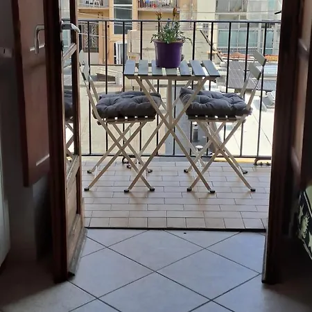 Stanza Privata In Casa Condivisa - Private In Shared Accommodatie bij particulieren