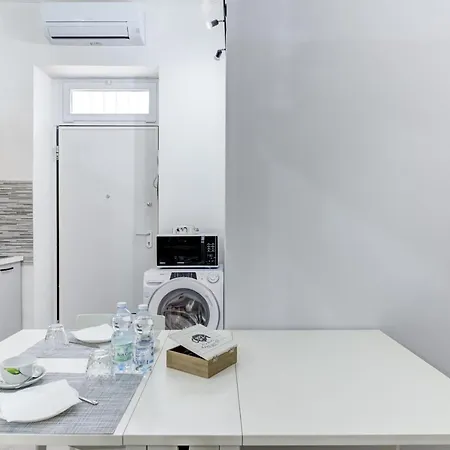 San Donato - Grazioso Moderno Monolocale - 600 M Metro Principi D'acaja Apartment *