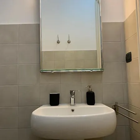 Charming Renovated In Turin- 2 Bathrooms * Turijn