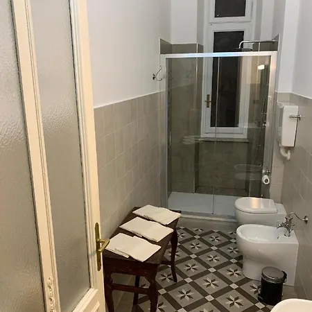 Charming Renovated In Turin- 2 Bathrooms