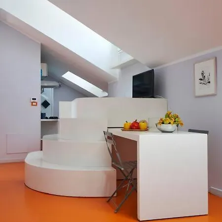 Apartment Art House
