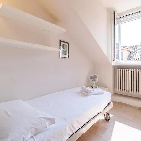 Casa Valeggio Attic Apt Few Steps From Porta Nuova Appartamento