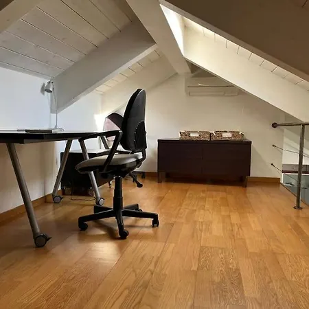 Loft A Due Passi Dal Politecnico 아파트