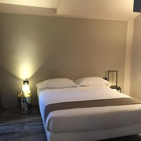 Adalesia & Coffee Hotell 3*