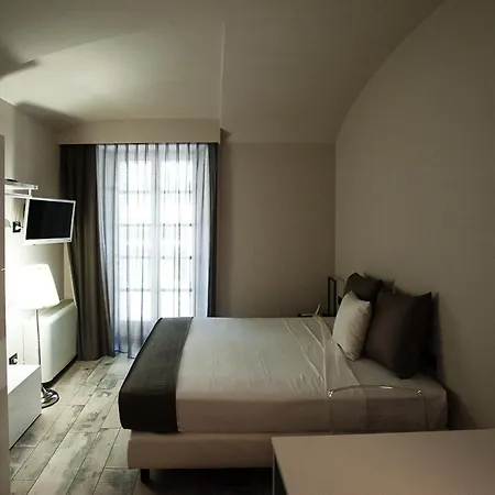 Adalesia & Coffee Hotell 3*
