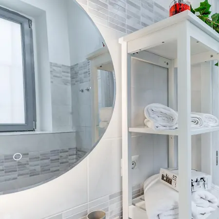 San Donato - Grazioso Moderno Monolocale - 600 M Metro Principi D'acaja Apartment